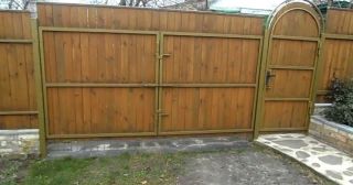 Купить распашные ворота деревянные Сафоново, цена от 2718 руб.
